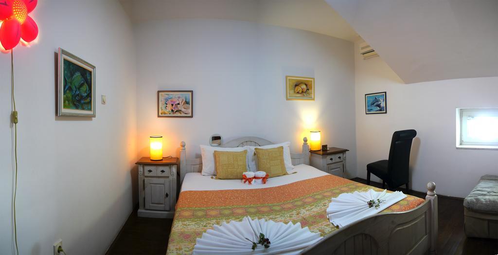 Apartments Villa Kukoljac Херцег Нови Екстериор снимка